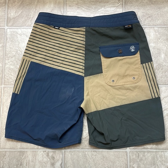 Rip Curl Mirage Board Shorts Size 30 - Picture 2 of 3